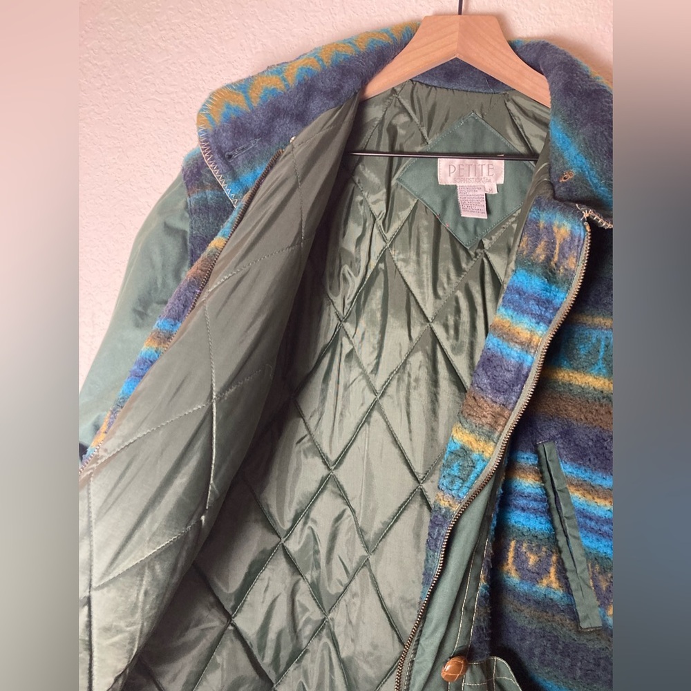 1980's Petite Sophisticate Southwestern Green Winter Parka/Coat Raccoon Fur - Picture 9 of 13
